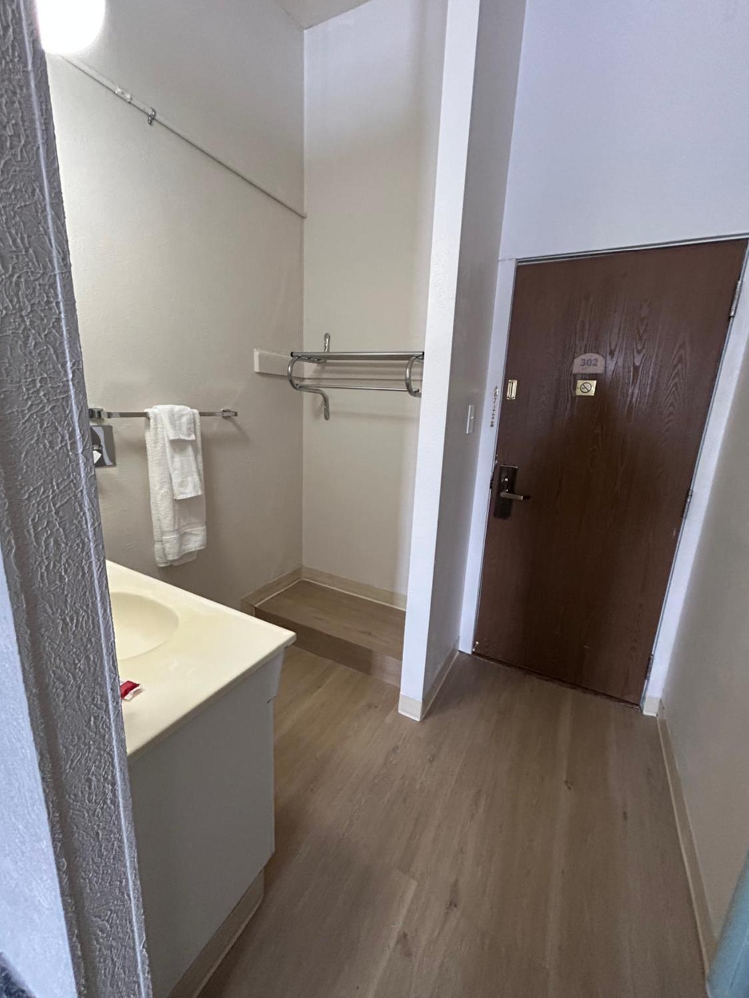 Studio Apartments Hotel Sterling
